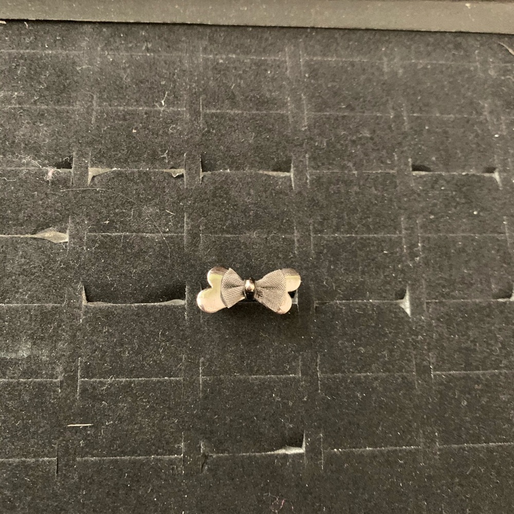 Amazing bow ring - Picture 2 of 4